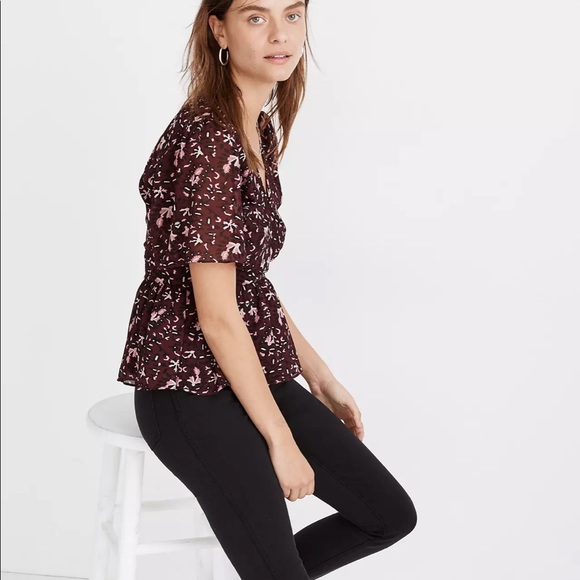 NWT Georgette Flutter-Sleeve Peplum Top in Rich Paisley - Picture 4 of 6